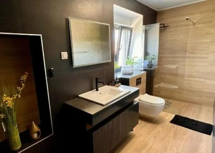 With Parking Space Finida, - 24104 Daire