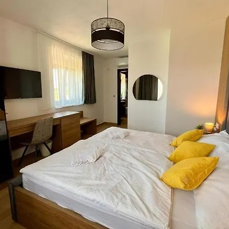 With Parking Space Finida, - 24104 Apartamento