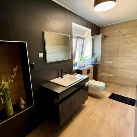 With Parking Space Finida, - 24104 Apartamento