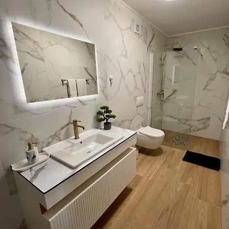 Apartamento With Parking Space Finida, - 24104 *
